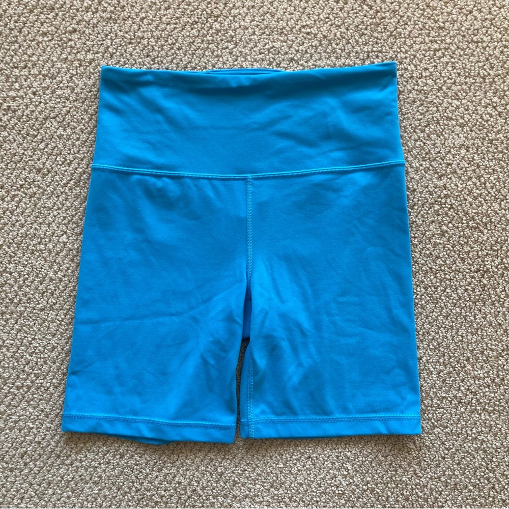ATHLETA Ultra High Rise Elation 7” Short Size Small Blue Biker Fitted VEUC
